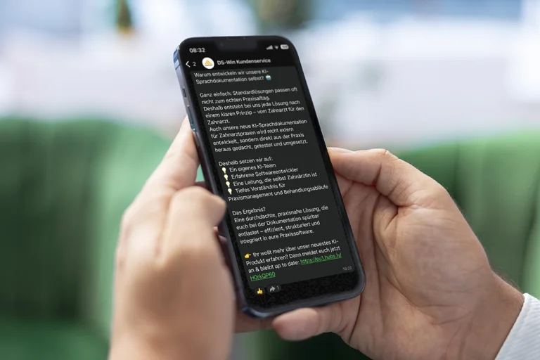 Handy mit dem WhatsApp-Chat von dem Dampsoft Kundenservice.