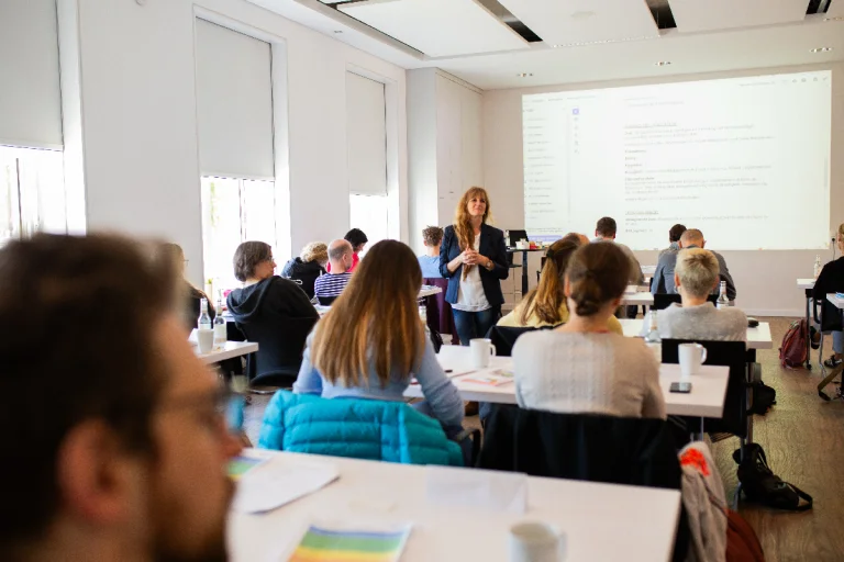 Schulungsraum bei der Akademie Dampsoft in Eckernförde
