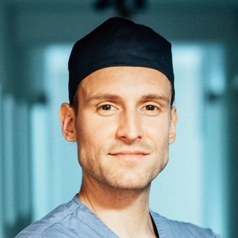Dr. med. dent. Florian Kaatz Fachzahnarzt für Oralchirurgie